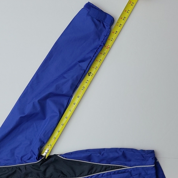 Running Room Light Jacket Reflective Size XS - Picture 14 of 15